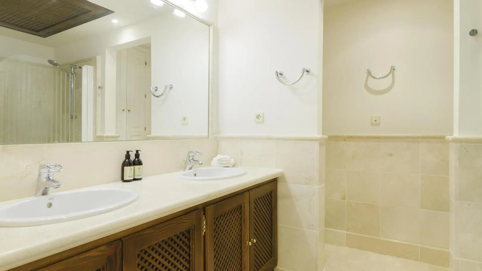 Rio Real Suite Marbella 0*,
